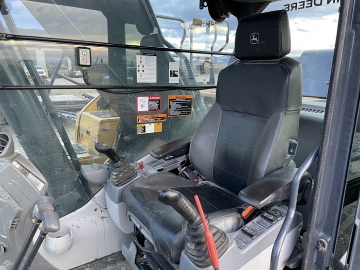 2022-deere-350-p-tier-image-31