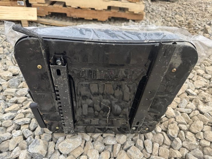 luxury-equipment-seat-image-5