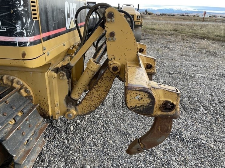 caterpillar-d3g-xl-image-25