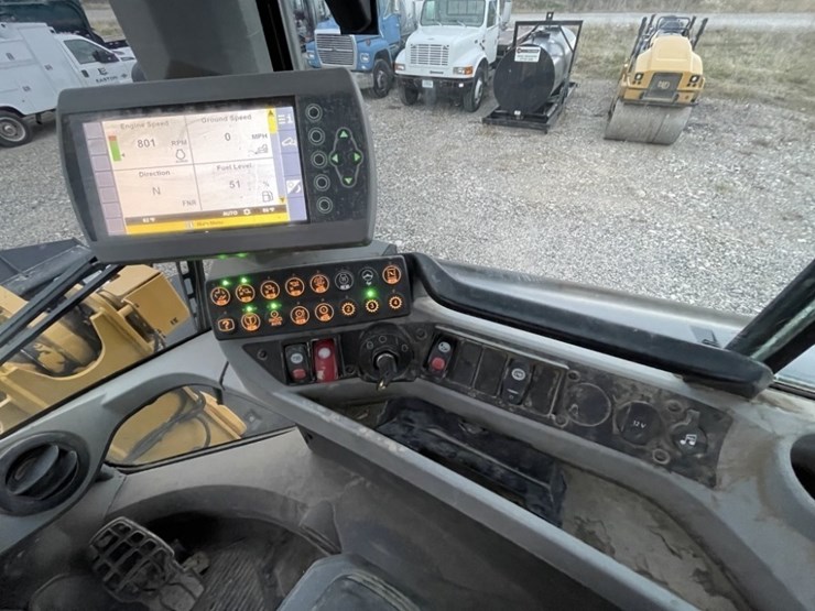 2014-caterpillar-930k-image-28