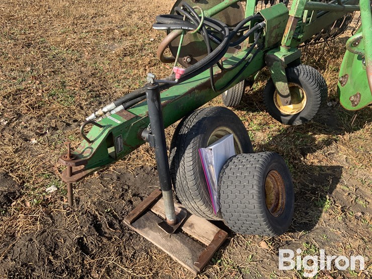 john-deere-700-image-10