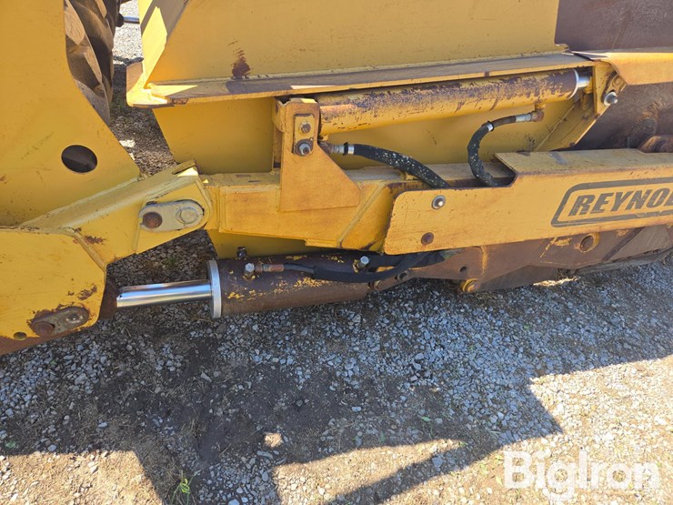 reynolds-17cs12-image-13