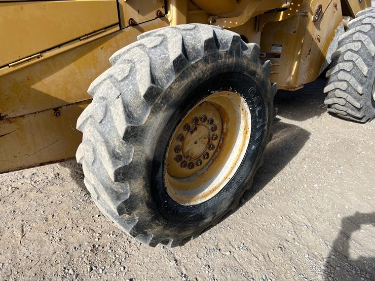 john-deere-444h-image-16