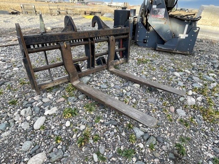 caterpillar-60-image-2