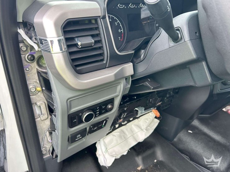 2023-ford-f150-image-13