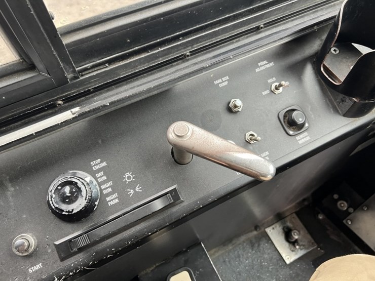 2009-new-flyer-40'-transit-bus-image-28