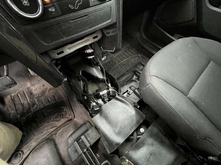 2017-ford-explorer-image-27