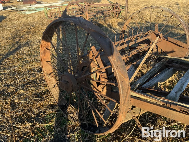 john-deere-10-image-16