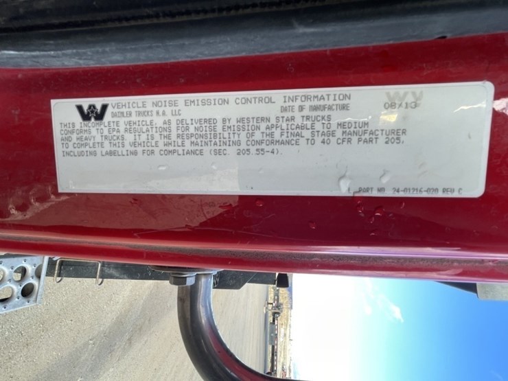 2014-western-star-4700sb-image-56