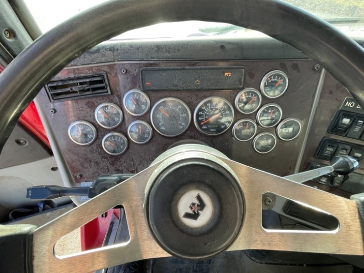 2014-western-star-4700sb-image-43