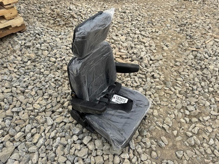 luxury-equipment-seat-image-8