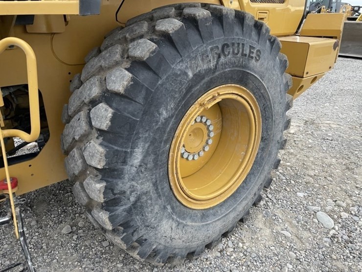 2014-caterpillar-930k-image-18