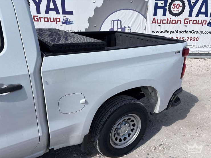 2022-chevrolet-1500-image-9