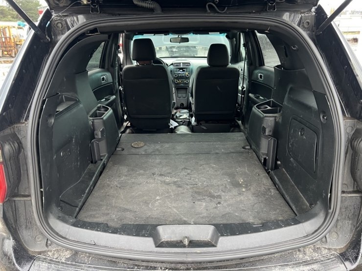 2018-ford-explorer-image-18