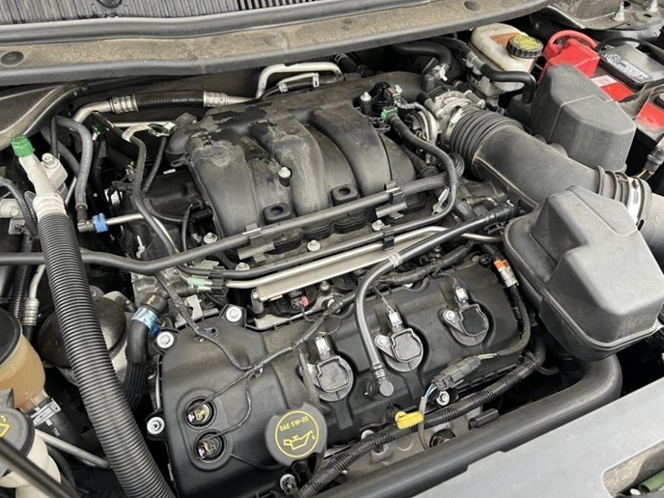 2018-ford-explorer-image-11