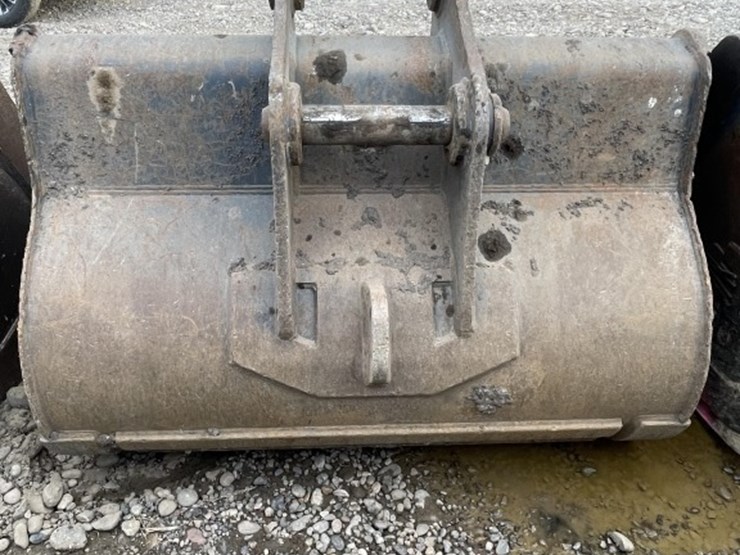 john-deere-245-image-2