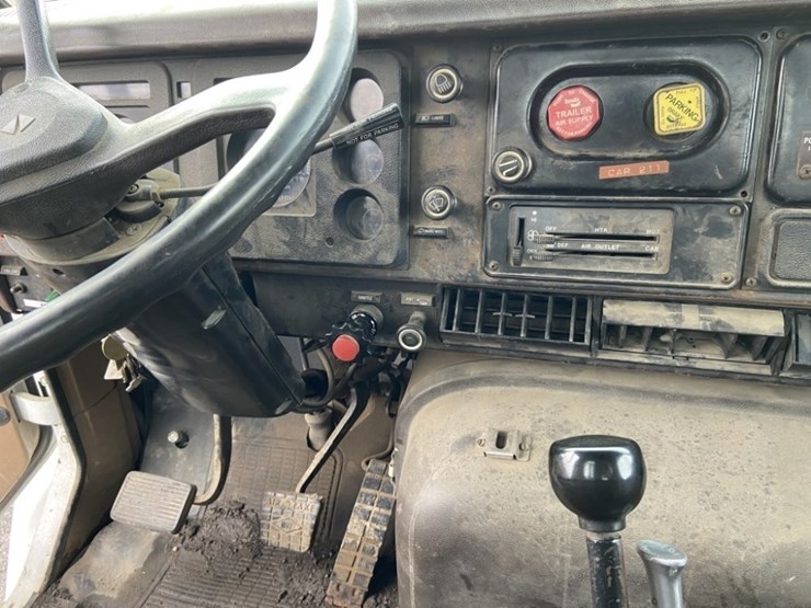 1988-international-s2600-image-19