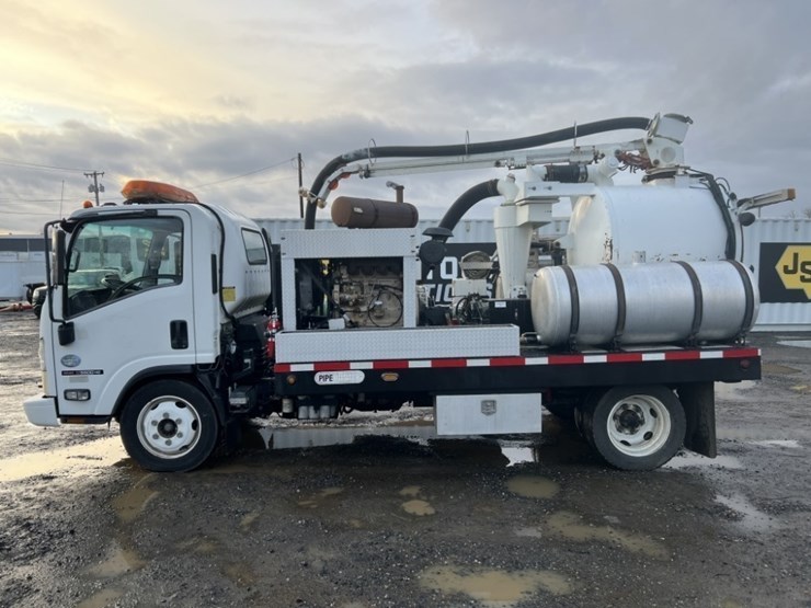 2009-gmc-w5500-image-7