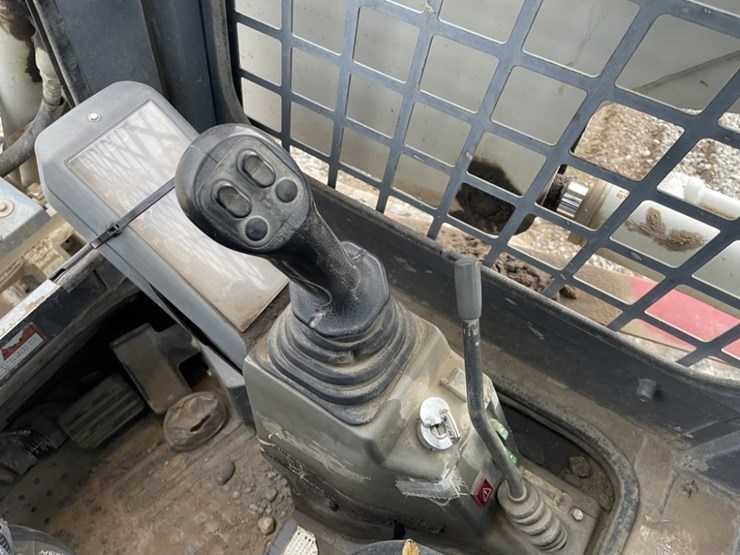 takeuchi-tl240-image-20