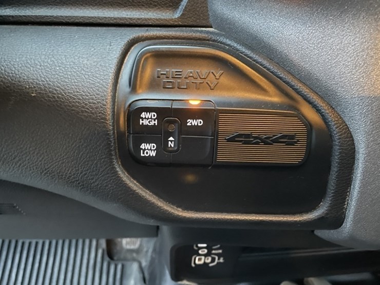 2022-dodge-3500-image-19