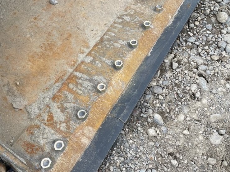 john-deere-245-image-2