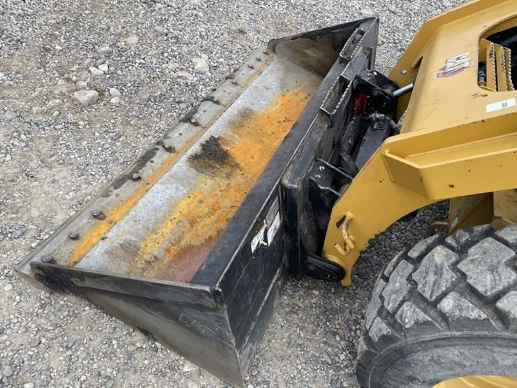 2020-caterpillar-262d3-image-14