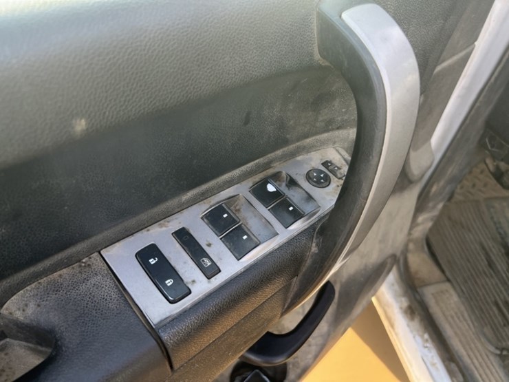 2011-gmc-sierra-1500-image-29