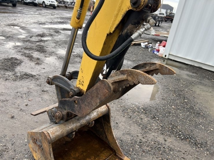 komatsu-pc35mr-2-image-12