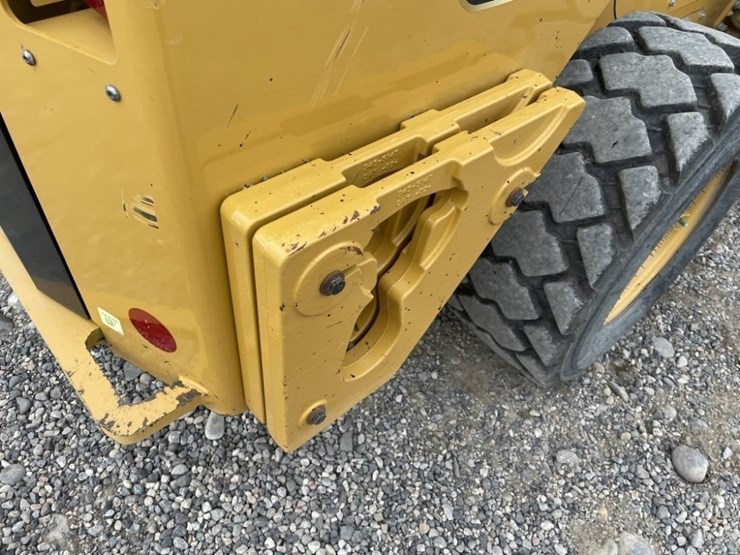 2020-caterpillar-262d3-image-16