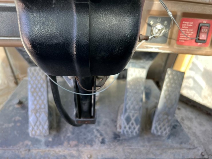 john-deere-444h-image-30