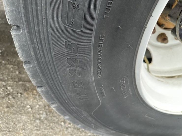 john-deere-1044-image-22