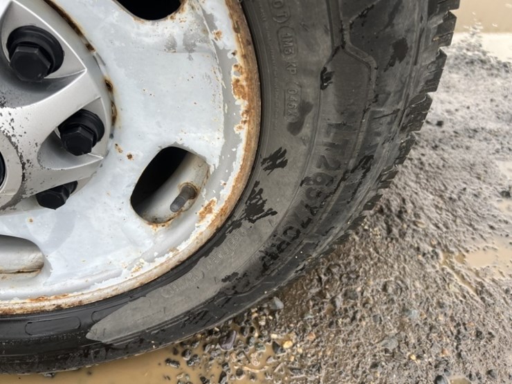 2011-chevrolet-silverado-2500-image-18