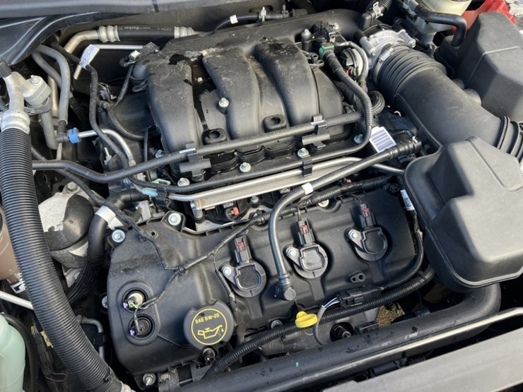 2016-ford-explorer-image-9