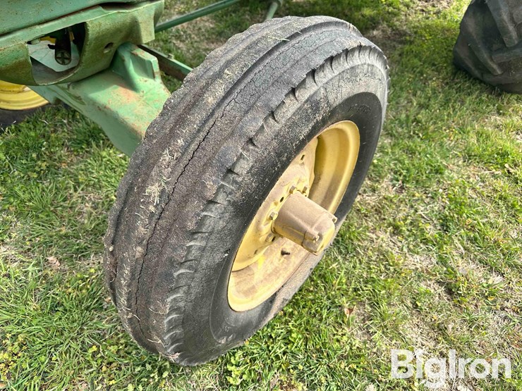 john-deere-70-image-17