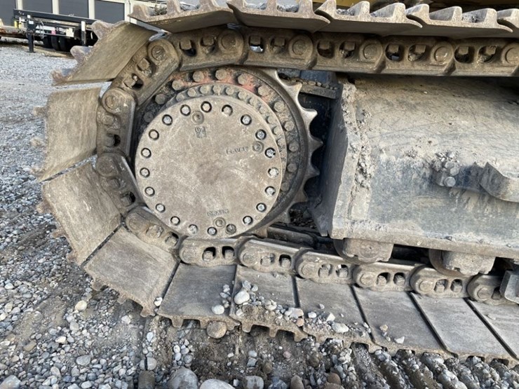 deere-345g-lc-image-17