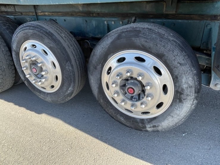 1998-peterbilt-379-image-18