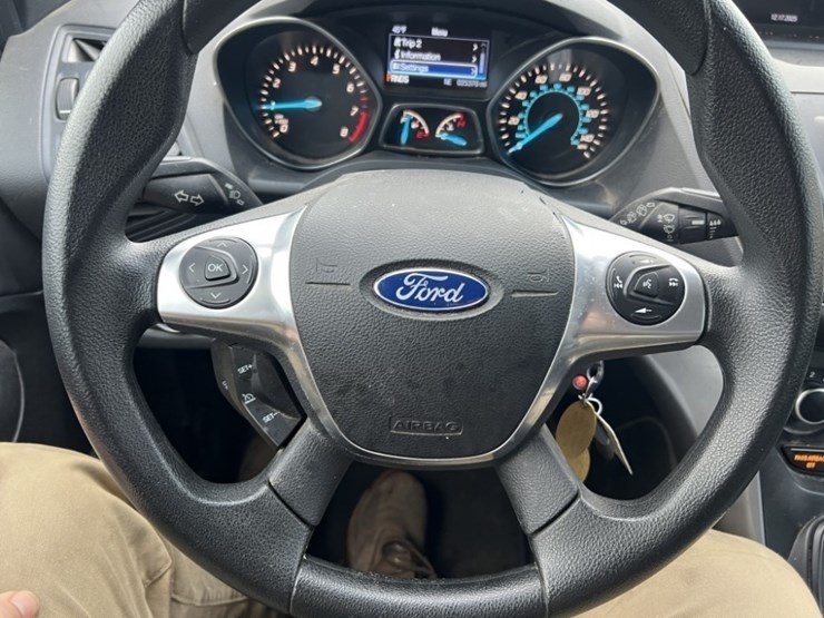 2016-ford-escape-image-28