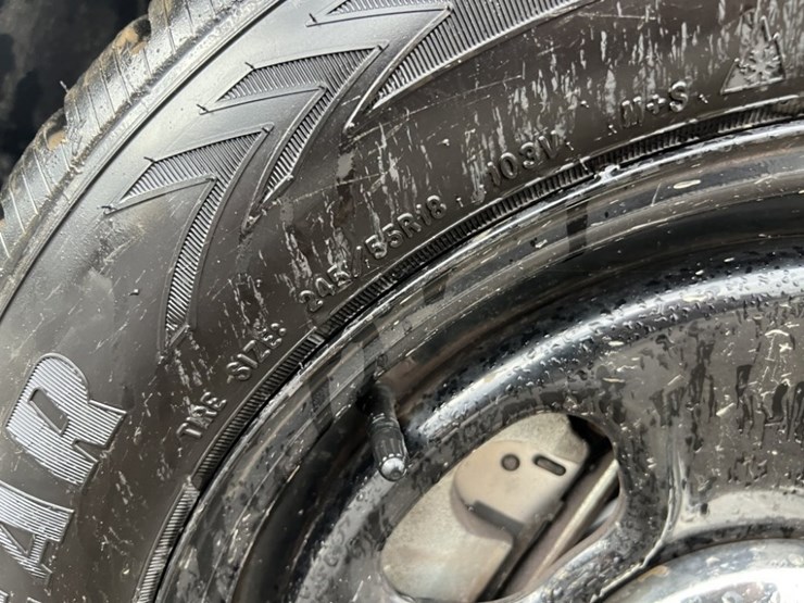 2018-ford-explorer-image-15