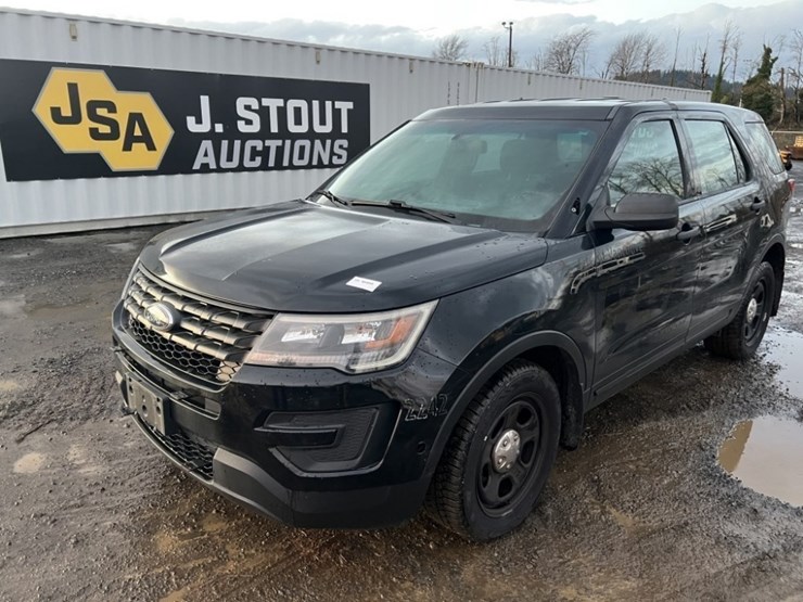 2017-ford-explorer-image-1