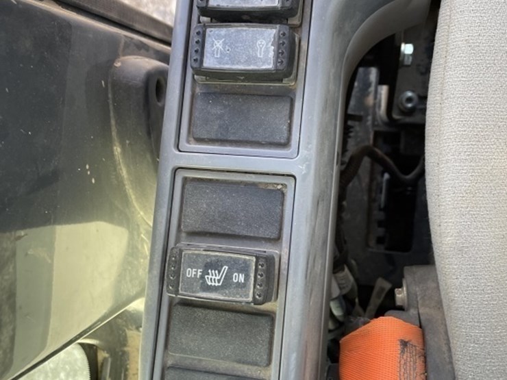 deere-245g-lc-image-42