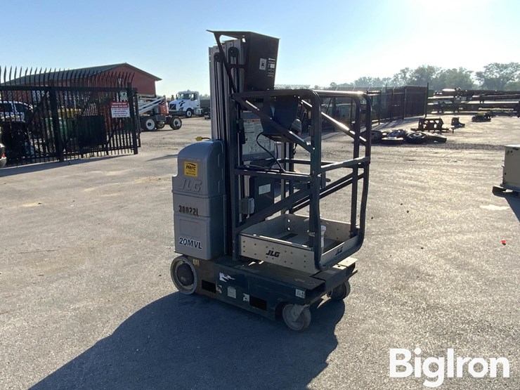 2018-jlg-mlv20-electric-self-propelled-vertical-manlift-image-3