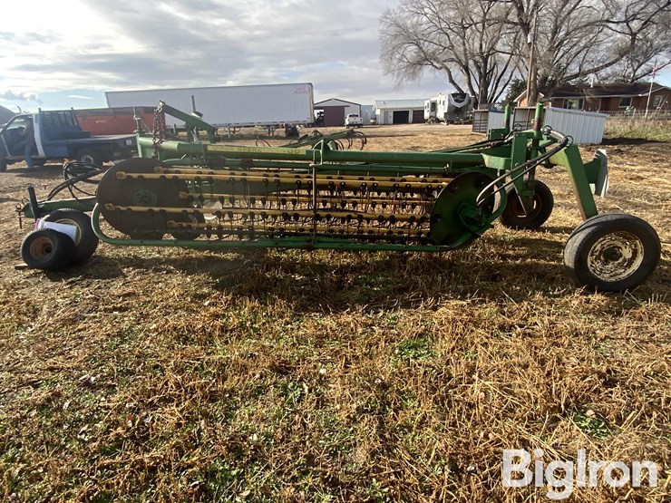 john-deere-700-image-8