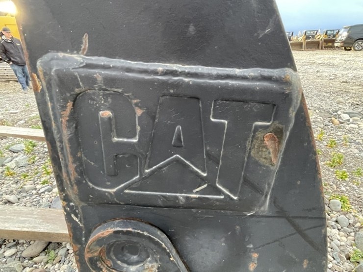 caterpillar-60-image-3