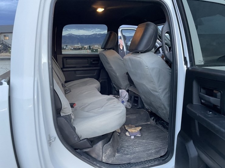 2022-dodge-3500-image-15