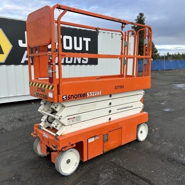 2019 SNORKEL S3226E