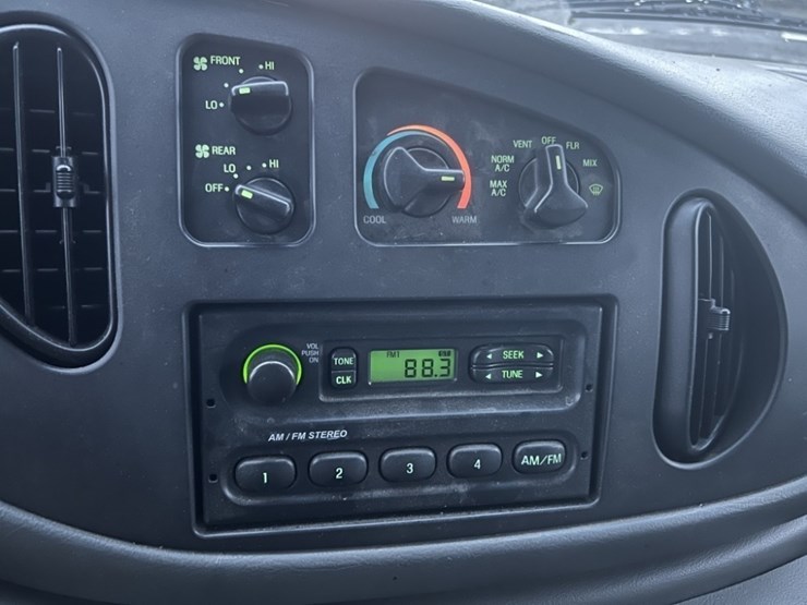 2008-ford-e350-image-34