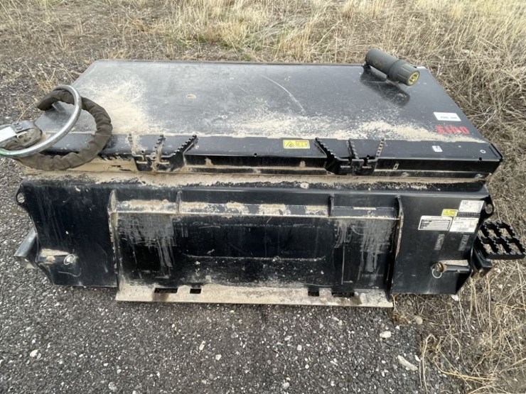 caterpillar-bp118c-box-broom-image-3