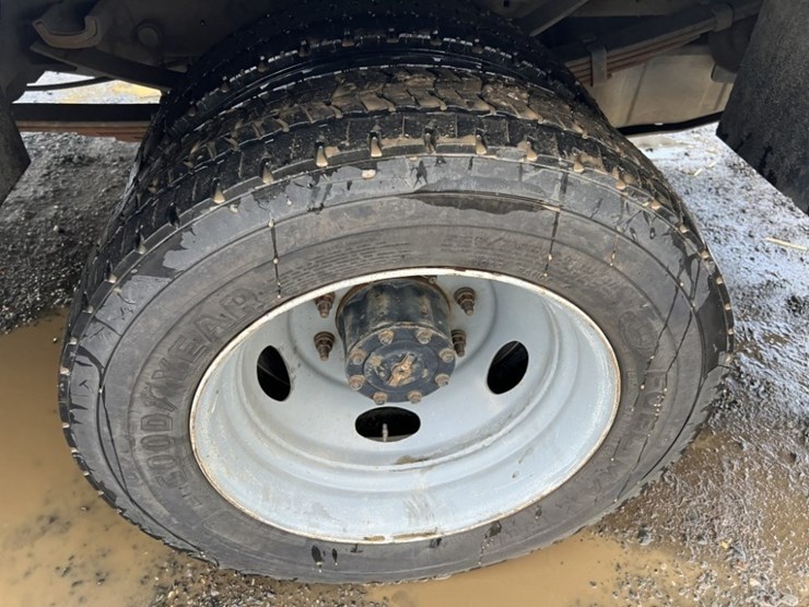 2003-ford-f450-image-17