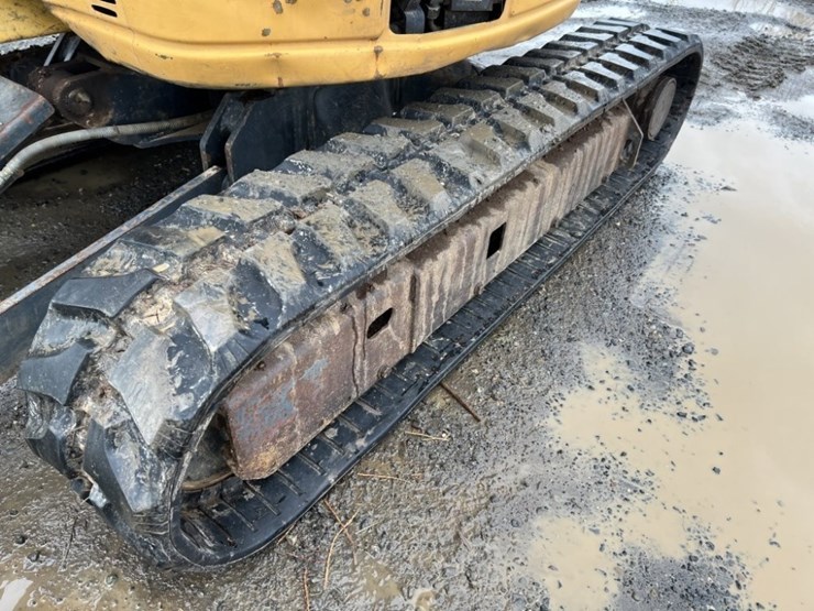 komatsu-pc35mr-2-image-18