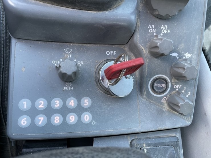 2022-deere-350-p-tier-image-41